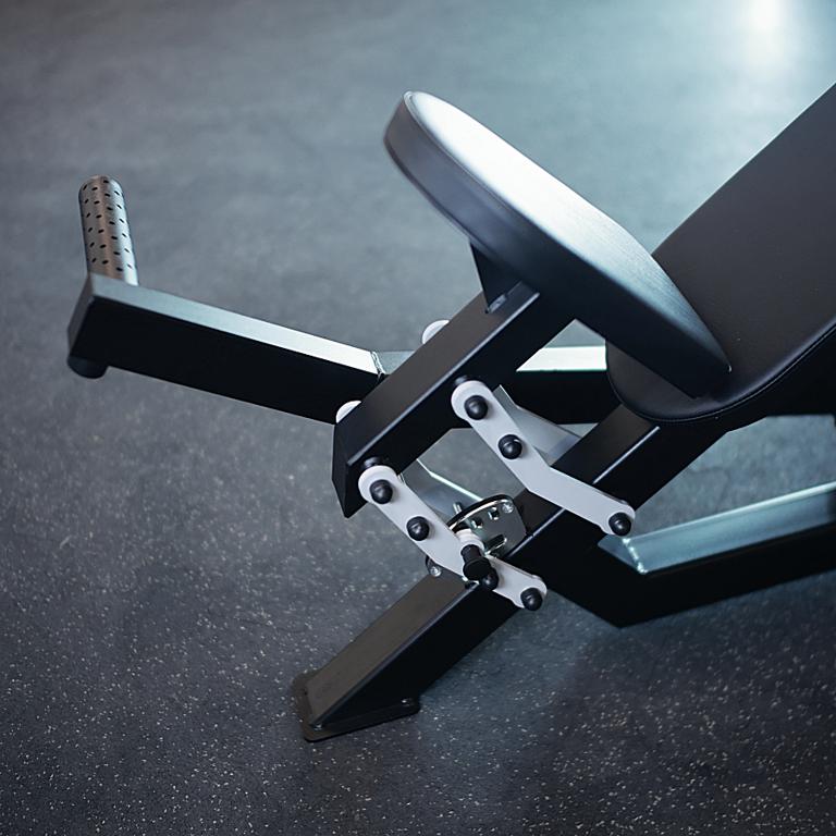 Incline Chest Press - plate loaded